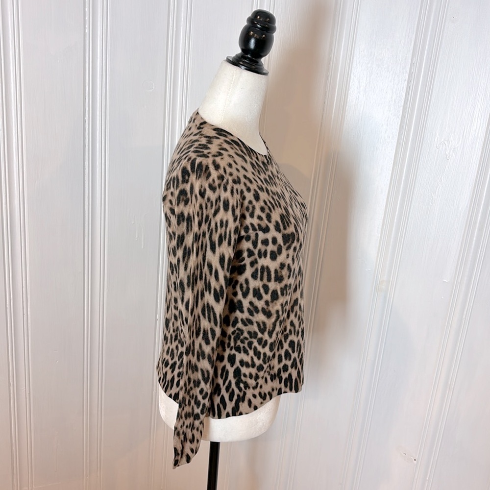LORD & TAYLOR extra fine merino wool leopard sweeter - Picture 2 of 7